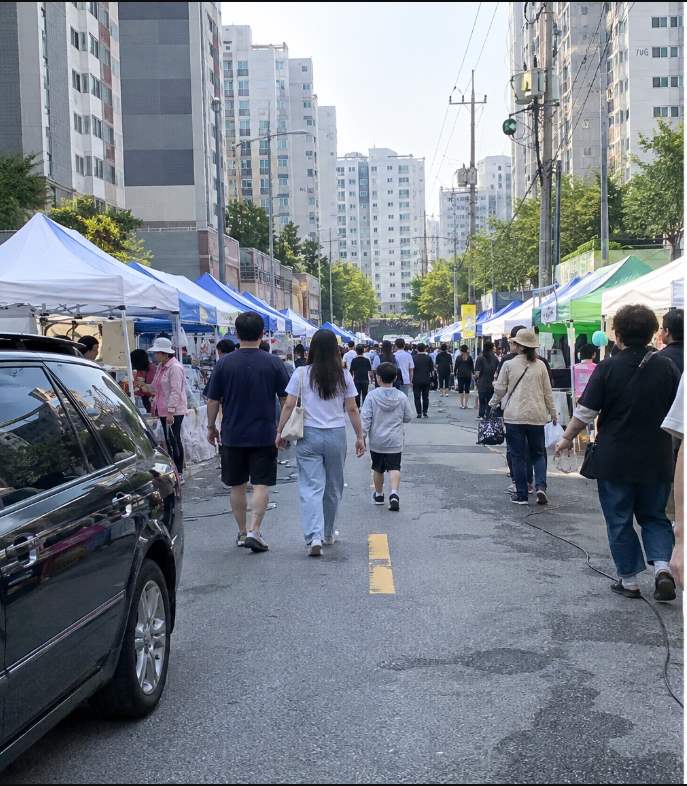 Dada Festa 2026 signage and event entrance banners along Jangwi New Town streets